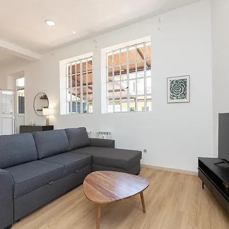 아파트 Prati View Penthouse By In